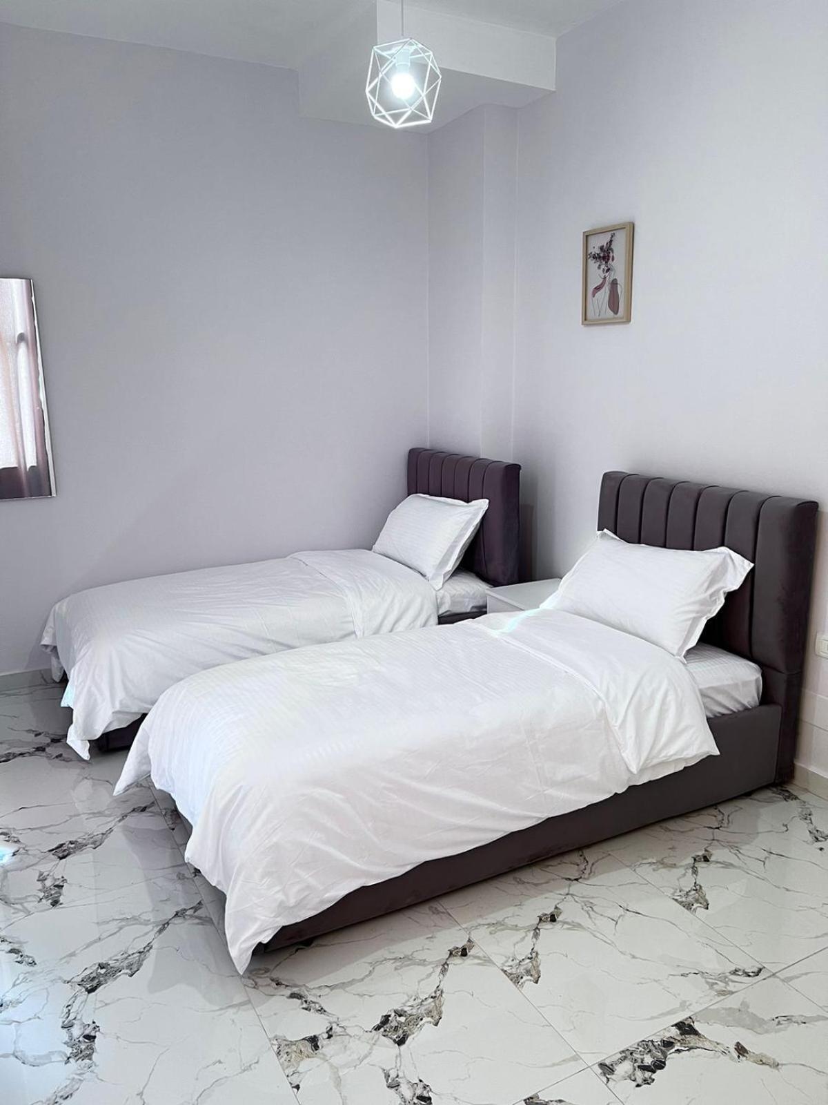 Prime Luxury Apartments Lushnje Екстер'єр фото